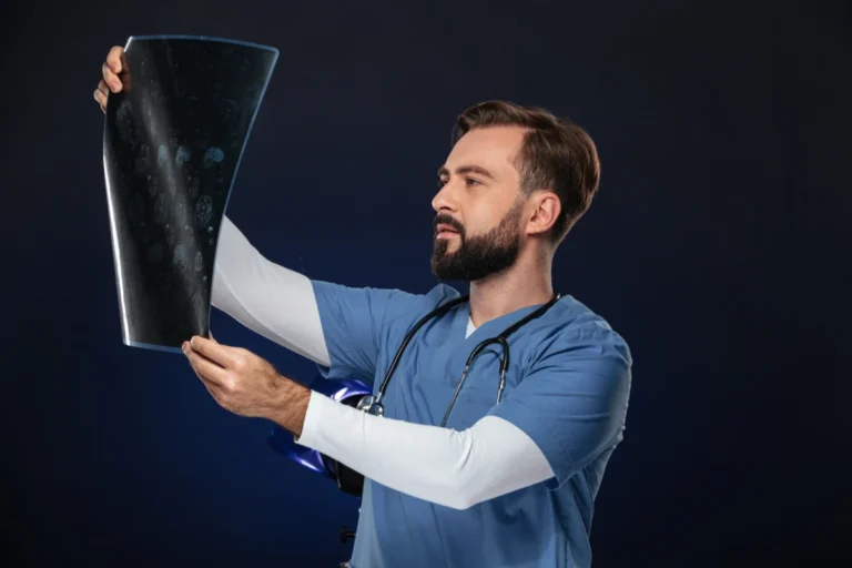 What to Know Before Choosing an Orthopedic Surgeon in San Diego