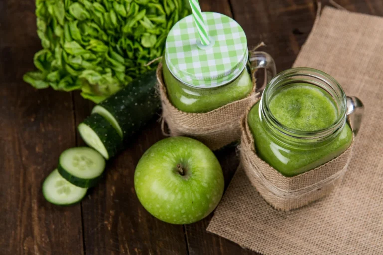 7 Healthy Smoothie Combinations to Start Your Day Right