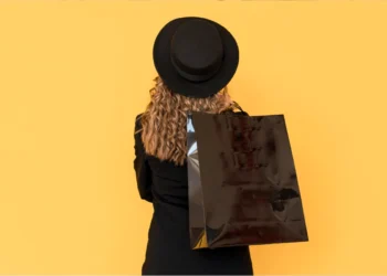 Mopak Review: Sustainable Fashion Brand Combining Style and Ethics